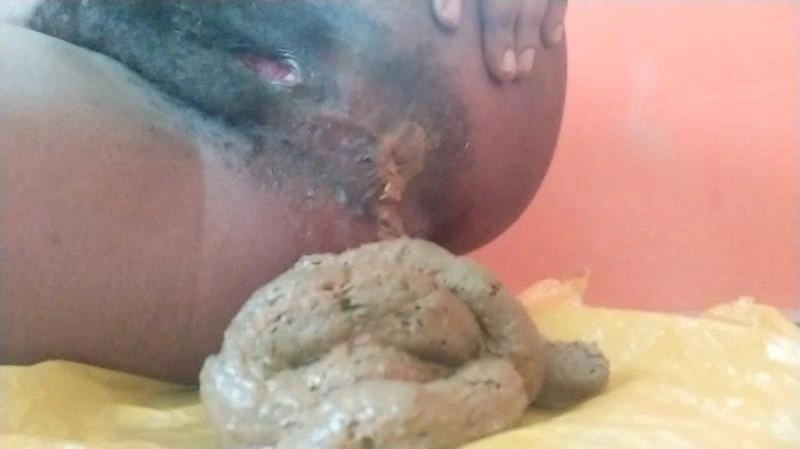 Mouth and pussy loves SHIT! (Scatshop) Ebony_Princess [FullHD/2021]