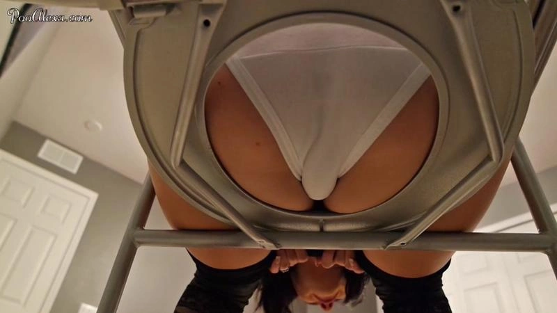 Under My Toilet PooAlexa [FullHD/2021]