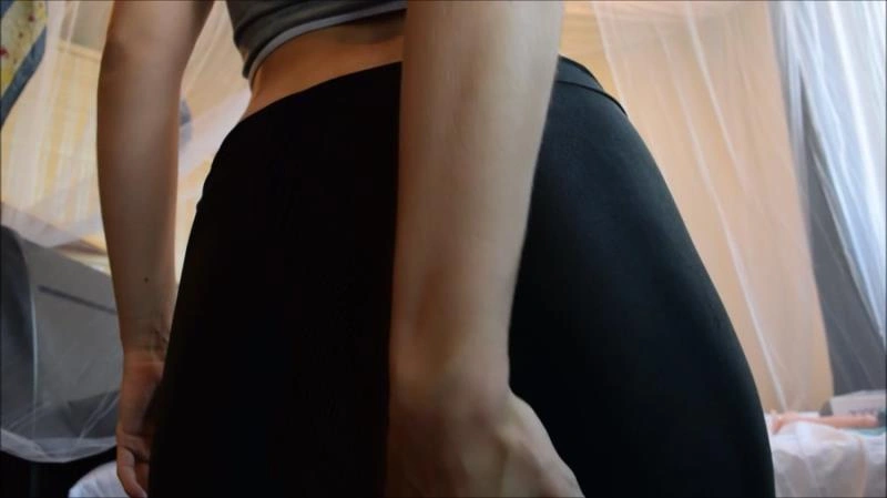 Big Farty Dump in Leggings JosslynKane [FullHD/2021]
