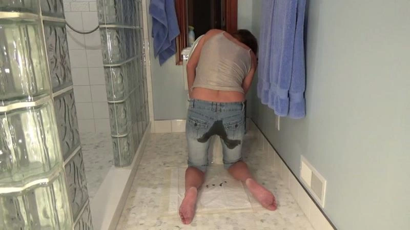 Flu Thinking Puke Ending up as Shitting my Shorts EricaKay [HD/2021]