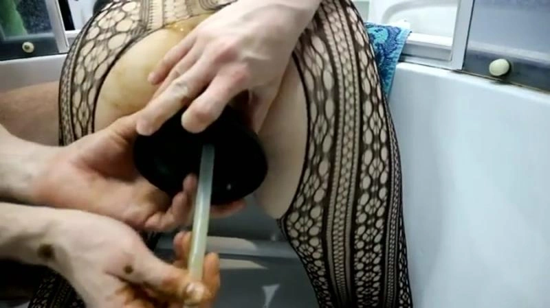 TOTAL WC UNDER THRONE PocahontasDoll [SD/2021]