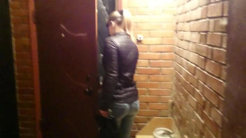 Extreme Shiting at the Public Bus Stop Brown Wife [FullHD/2021]