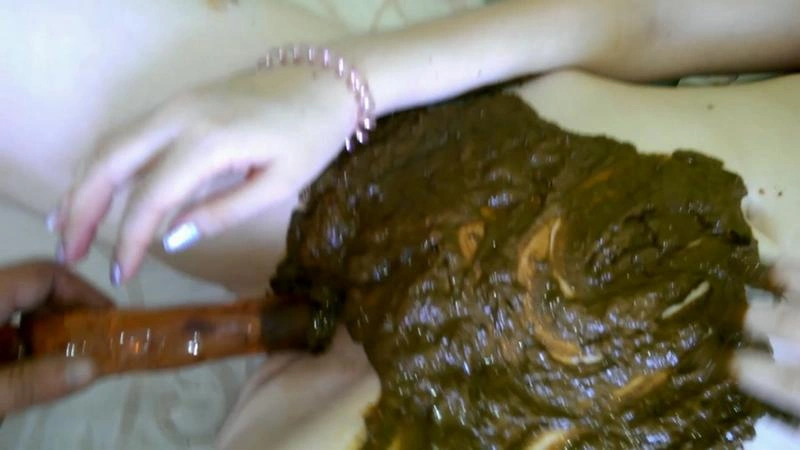 Special Dinner with Vomit and Scat EllaGilbert [FullHD/2021]