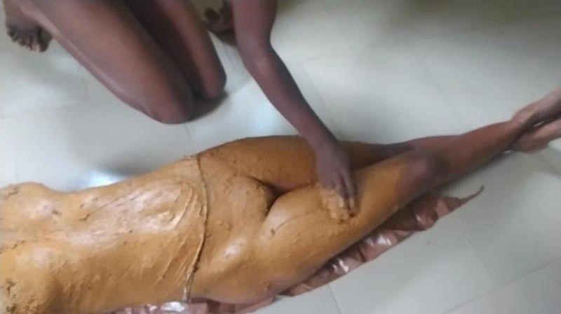 Fully covered with shit Pinky_Prada [HD/2021]