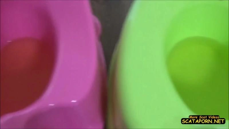 HotDirtyIvone - Potty pee Angie&Sarah HotDirtyIvone [HD/2021]