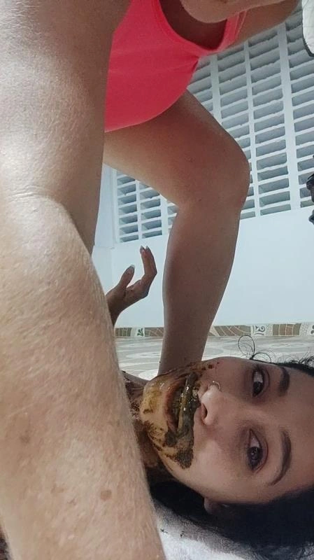 laura come mi caca y pipi evelyncooper  [UltraHD/2K/2021]