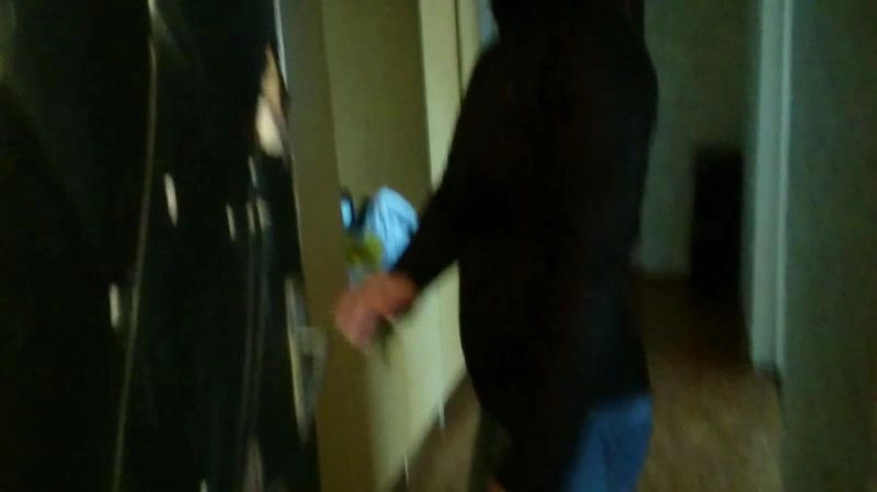 Extreme! Shiting in the Public Hall (Scatshop) Brown wife [FullHD/2021]