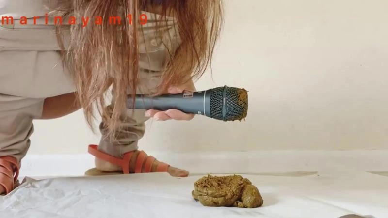 Marina cums and shits backstage between speech Marinayam19 [FullHD/2022]