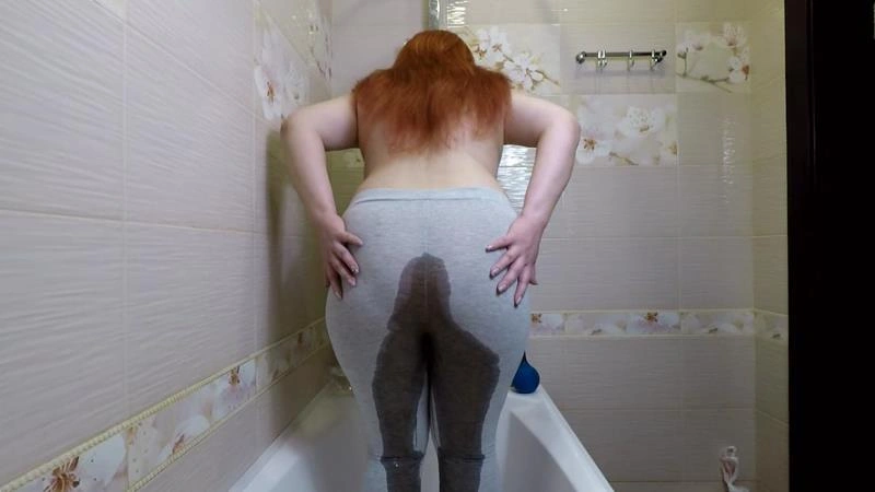 Enema Explotion in Diapers/Leggings cleopatra [FullHD/2022]