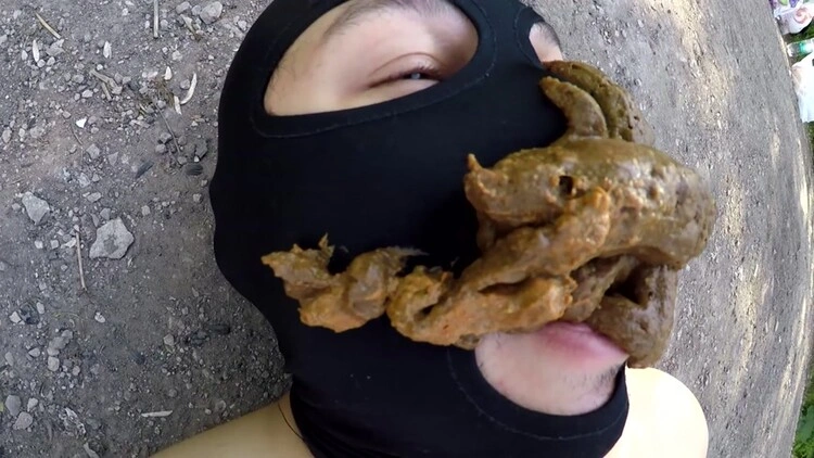 Shitting in the Mouth Outdoor  scatdesire  [UltraHD/4K/2022]