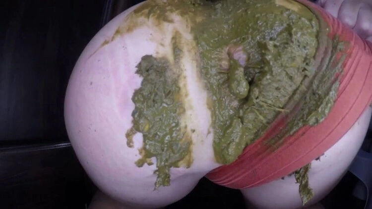 Busting out of The Seams BetweenMyCheeks [FullHD/2022]