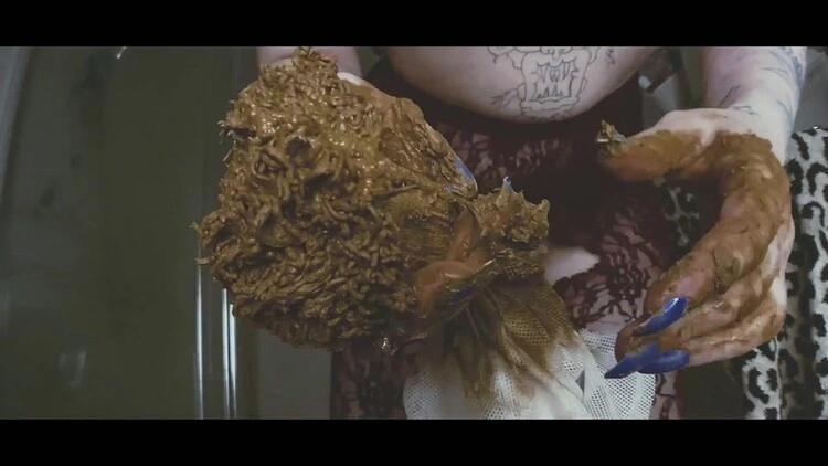 ITS ALIVE! scat poop fetish DirtyBetty [FullHD/2022]