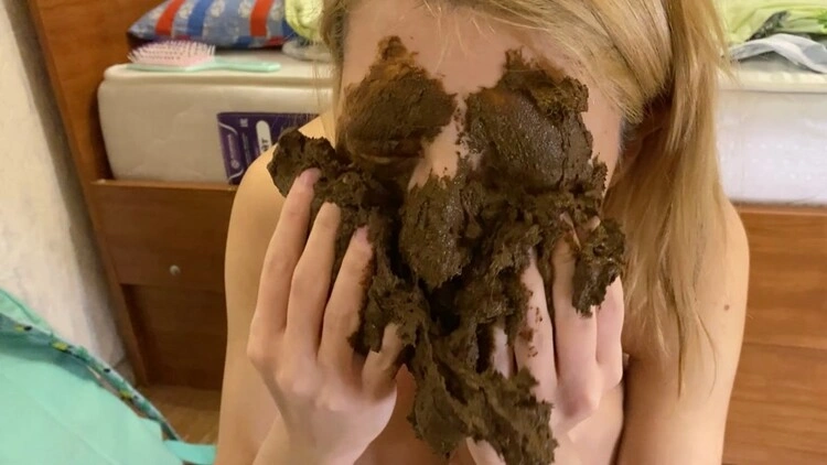Big shit on hair and face p00girl [FullHD/2023]