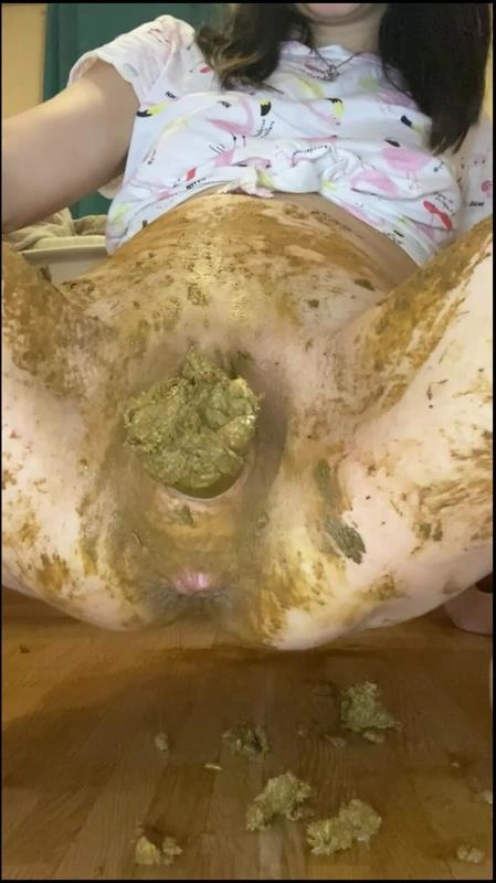 I poop in my panties and put them in my pussy, smearing shit p00girl [UltraHD/2K/2023]
