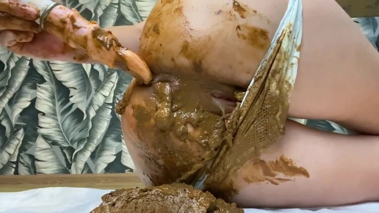 A huge pile of shit in panties, play with toys and put my panties in my pussy p00girl [FullHD/2023]