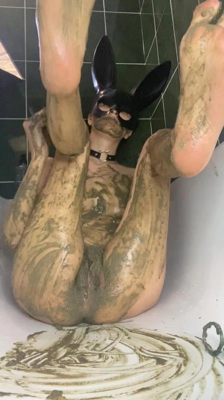 Brushing my teeth with diarrhea, smearing p00girl [UltraHD/2K/2023]