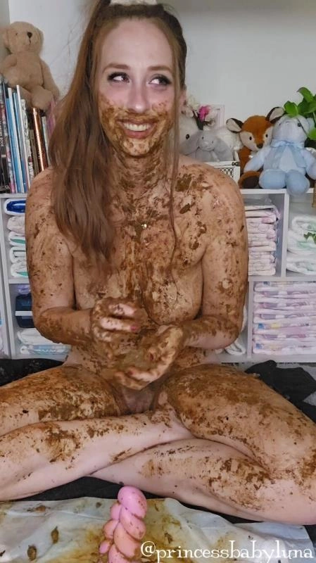 Dirty Dildo & Smearing Princessbabyluna [UltraHD/2K/2023]