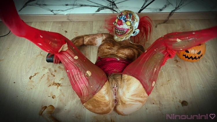 Dirty Halloween : I Shit And Piss In A Pumpkin For Halloween Before Playing With The Contents And Fucking My Ass [UltraHD/4K/2024]