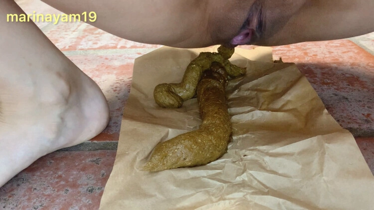 Easter bunny makes a Cross w shit [FullHD/2024]