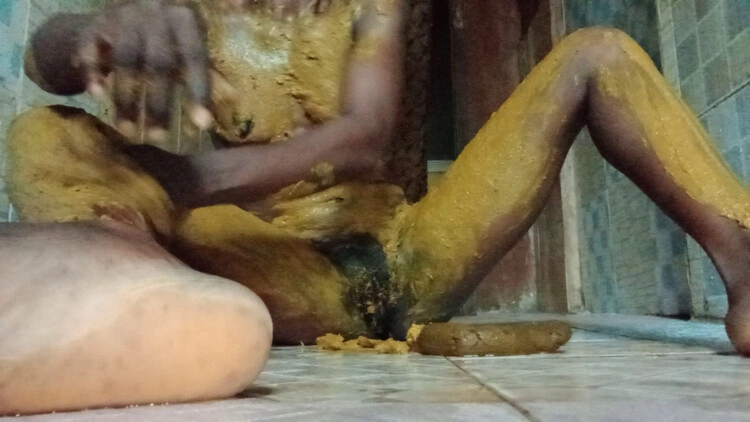 Monster poop and smearing by Me larry new scat porn video PrettyEbonies [FullHD/2024]