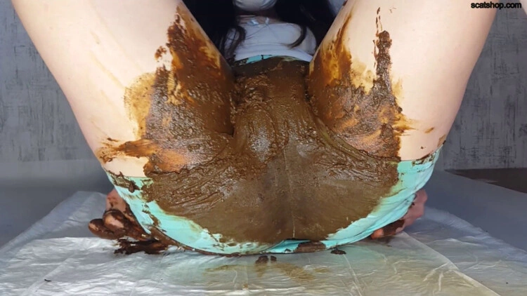 Blue Shorts – Filled Pussy Anna Coprofield [FullHD/2024]