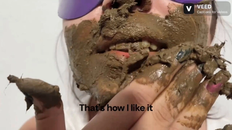 MabelScat - Enfiando a mao no meu cu [HD/2024]