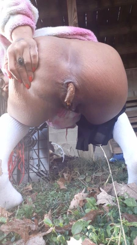 UniElla Quicky Outside Shitting P1 [UltraHD/2K/2024]