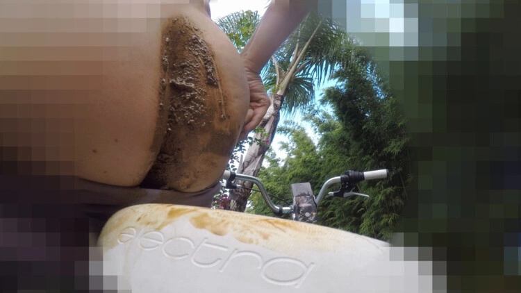 bikeshit BetweenMyCheeks [FullHD/2024]