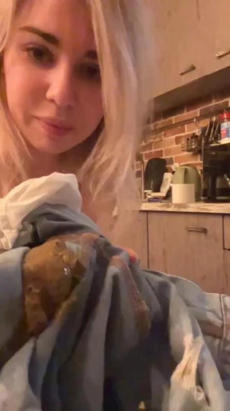 Accidentally peeing and pooping in my jeans Misty Phoenix [HD/2024]