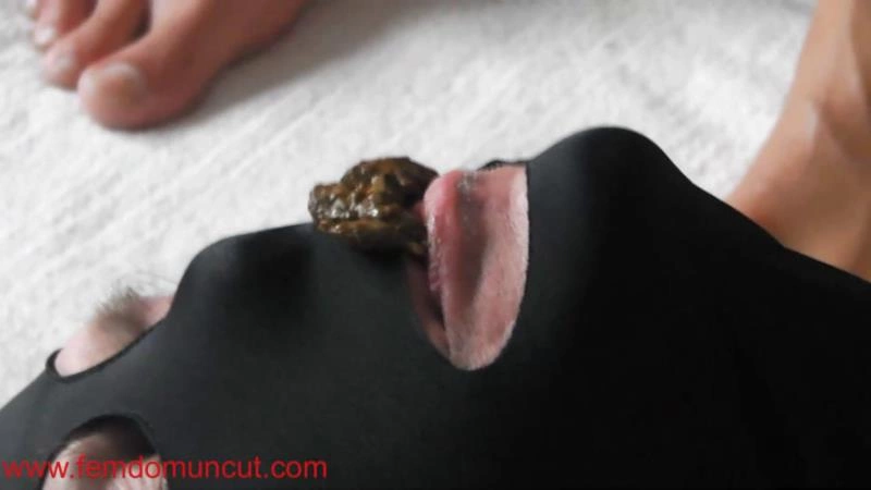 Domi shits pee and vomit again-Backstage new pee porn videos [FullHD/2024]