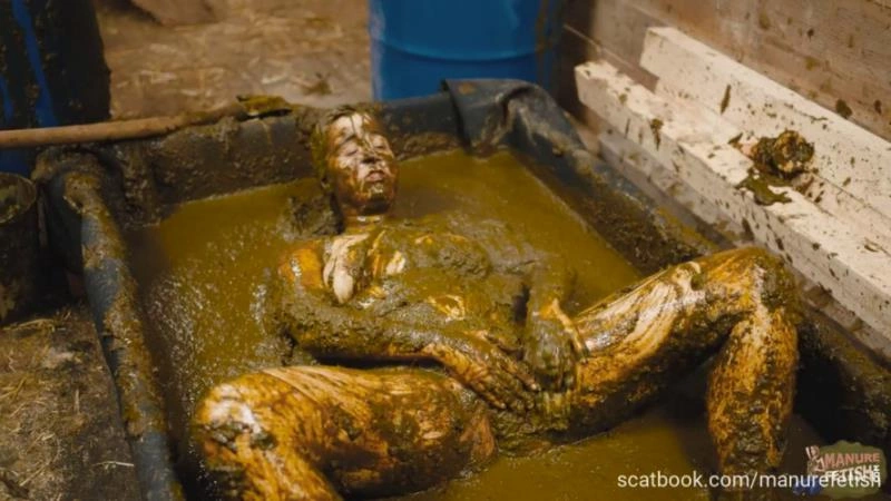 Scatmania Cleaning ends in a mess / Lyndra Lynn [HD/2025]