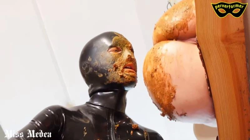 Ass Worshiping Turns Into Dirty Smearing Session [FullHD/2025]