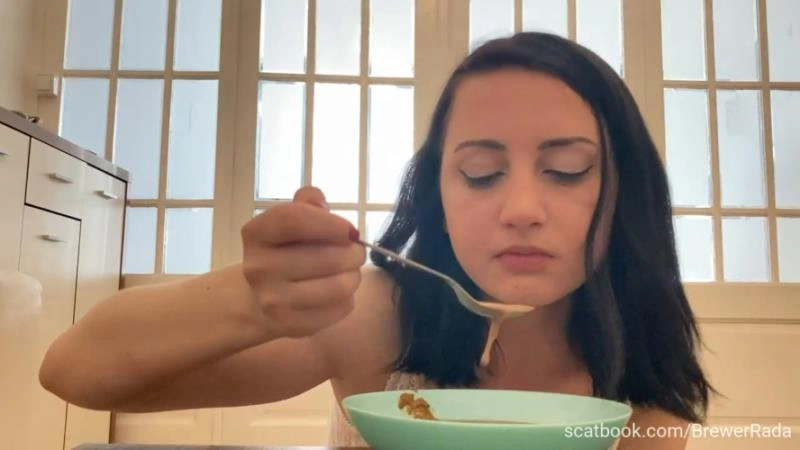 Rada shits in a plate for a delicious breakfast. P1 [HD/2025]