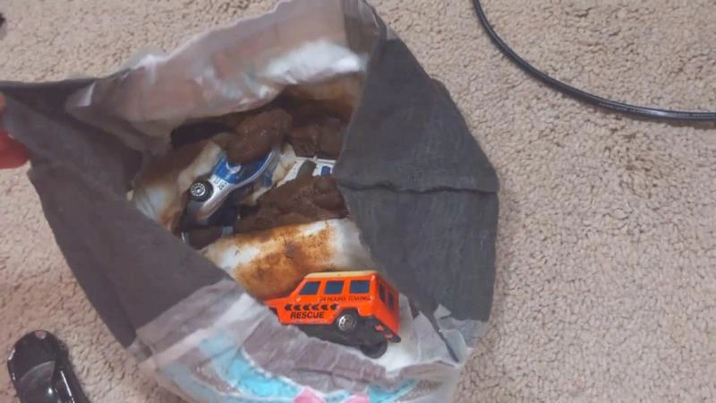 Messy Vintage Toy Car Fetish custom video (Extended Version) PooGirlSofia [FullHD/2025]