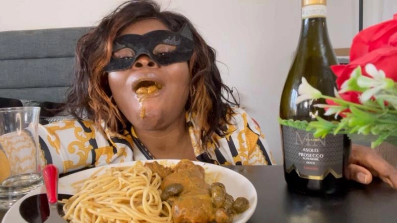 Struggling while I have a Shit Dinner Smutty Luce [HD/2025]