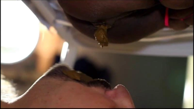 Black Mistress Feeds White Slave Under Toilet Chair P1 [HD/2025]