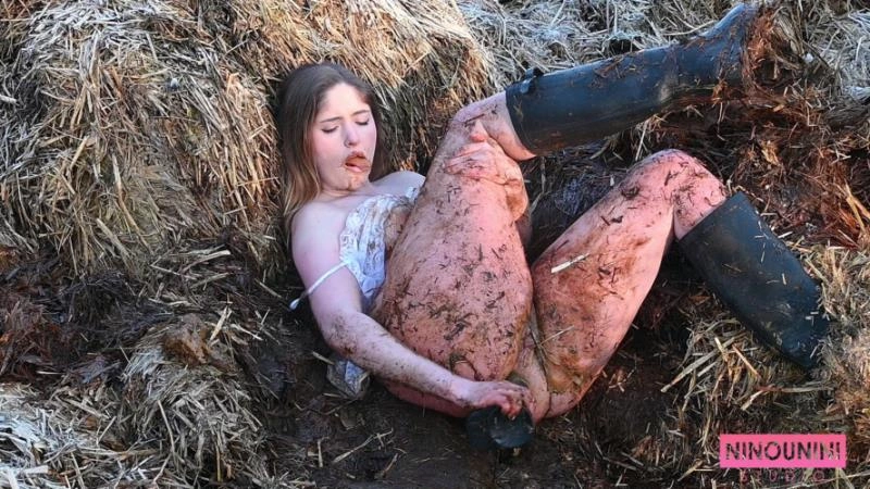 SHIT TASTING IN A MANURE PILE Ninounini [UltraHD/4K/2025]