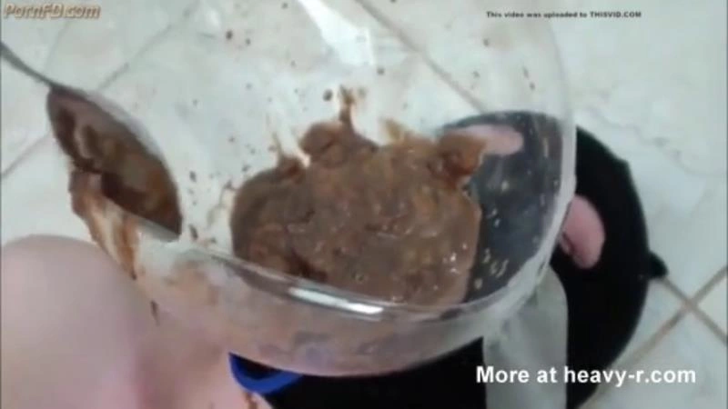 The Look of the Mistress from Above as the Slave Eats Shit. P1 [SD/2025]