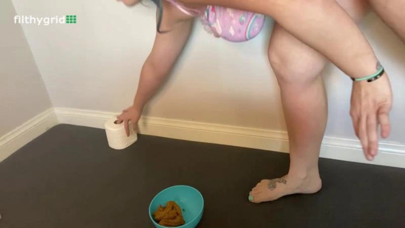 Ruby Poops in a Bowl [HD/2025]
