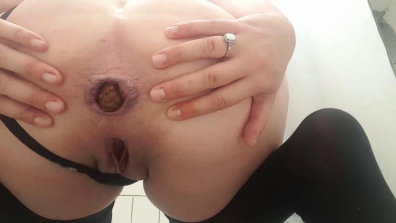 PottyQueen Tease my slaves w a meal [FullHD/2025]