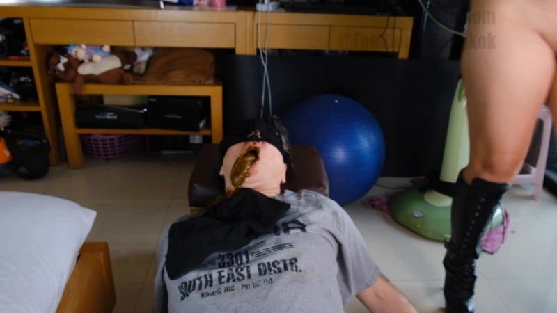 TOILET MISTRESS WAEL - Panic!!! Shit Feeding and Surprise Ball Busting [FullHD/2025]