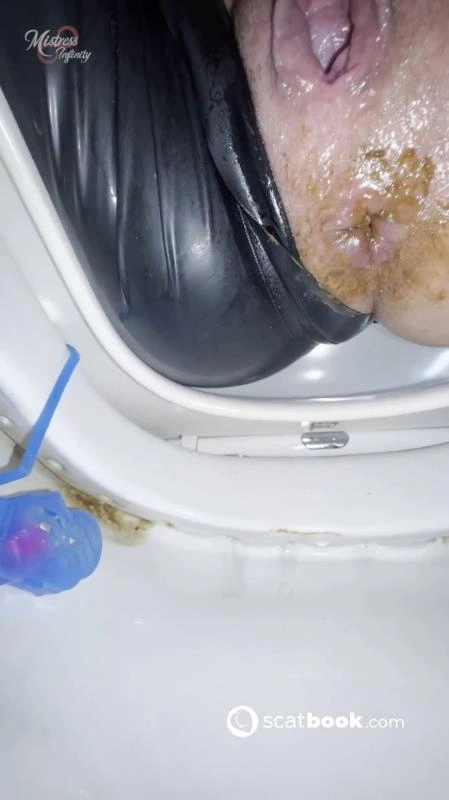 Villa Latex Hot Mistress Pooping P1 [SD/2025]