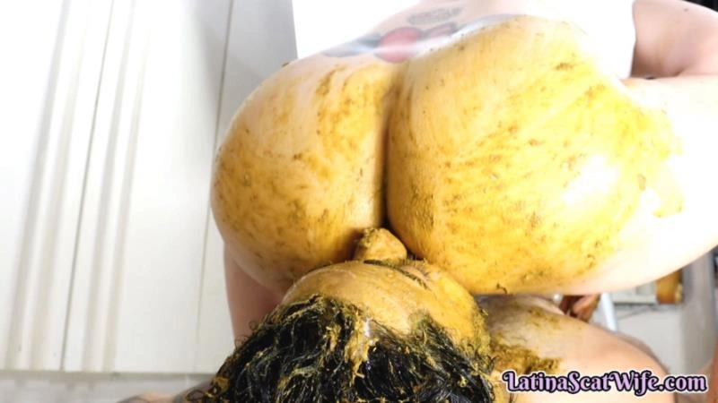 LATINA SCAT WIFE - Having Fun With The Bathroom Slave [FullHD/2025]