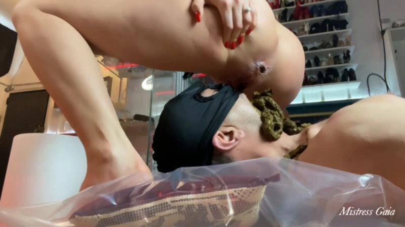 Italian Goddess GAIA in clip Mouth Filled With Shit [FullHD/2025]