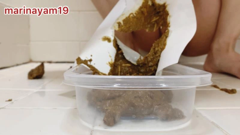 Diarrhea collection into container Marinayam19 [FullHD/2025]