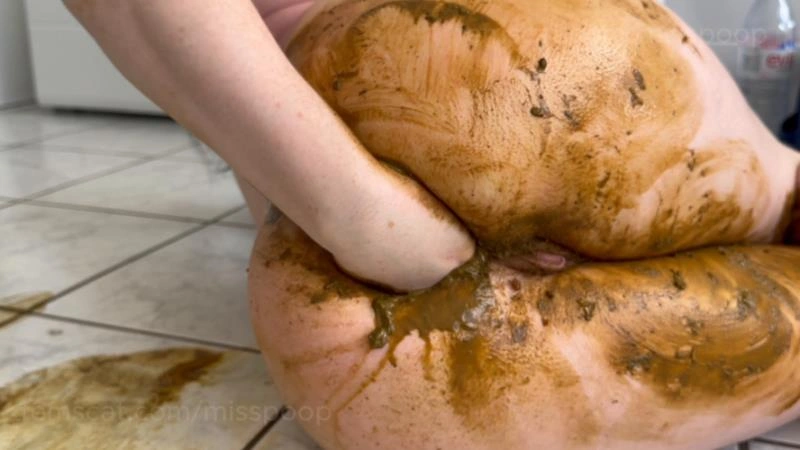 A stranger I met in the naturist area of Cap dAgde MissPoop [2K/2025]