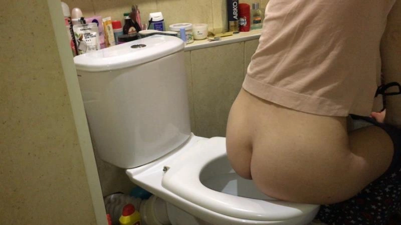 Thick piles of poops Markovna [UltraHD/4K/2026]