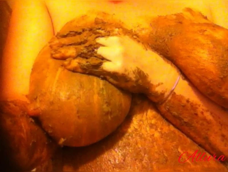 Smearing a Massive Shit! Shit-Stuffing with Dildo Allura [HD/2026]