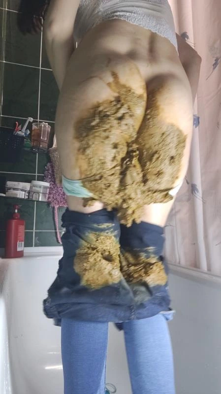 poop in skinny jeans and panties [SD/2026]