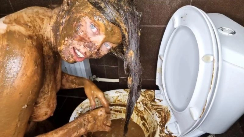 DINNER IN AN ABANDONED RESTAURANT OR SHIT 5 WITH 17 PILES OF SHI Scatlina [FullHD/2026]